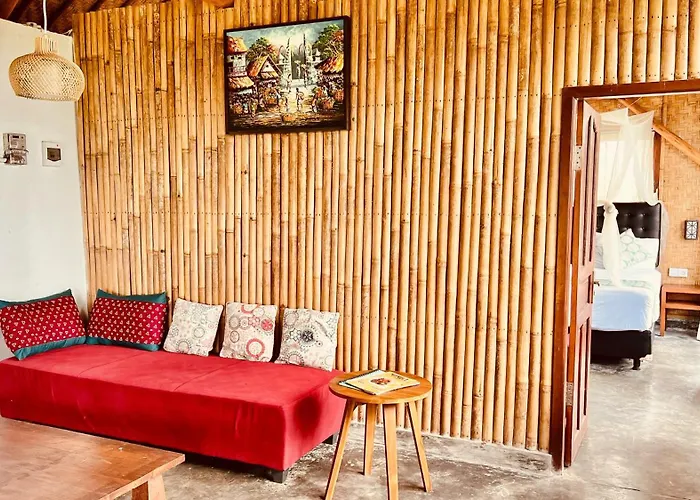 Yoga Bale House ゲストハウス パダンバイ